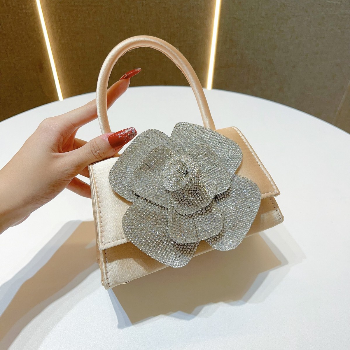 Luxury Bags News - 2025 Nowa luksusowa wieczorowa kopertówka damska