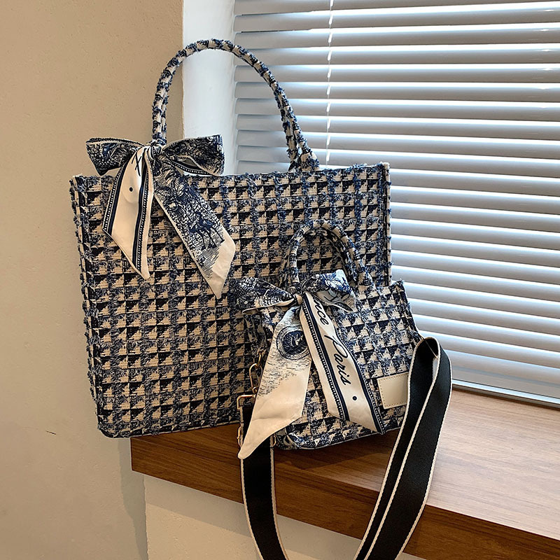 Damska duże torba z rączkami 2 – Luxury Bags News recenzja i cena