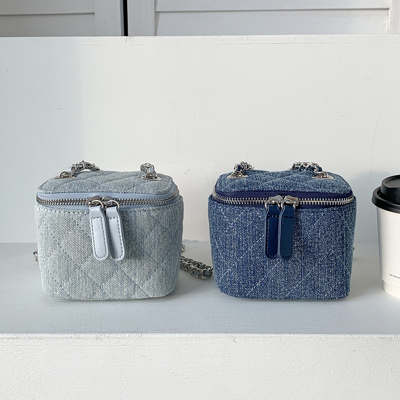 Mała pikowana torebka crossbod – Chain Crossbody Quilted recenzja i cena