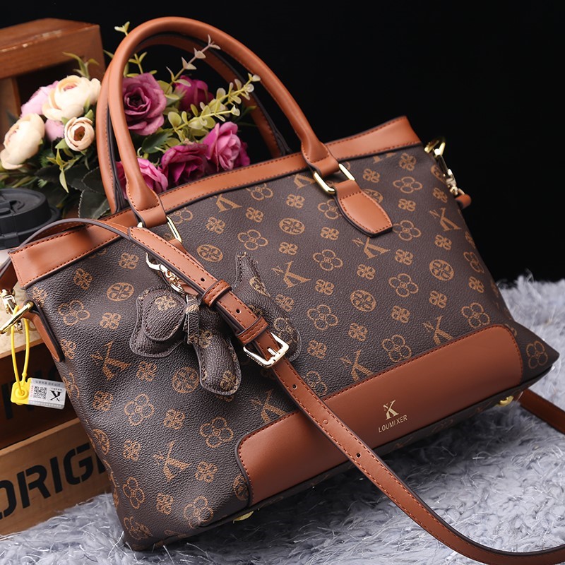 Torebka damska marki Light Lux – Luxury Bags Vendor recenzja i cena