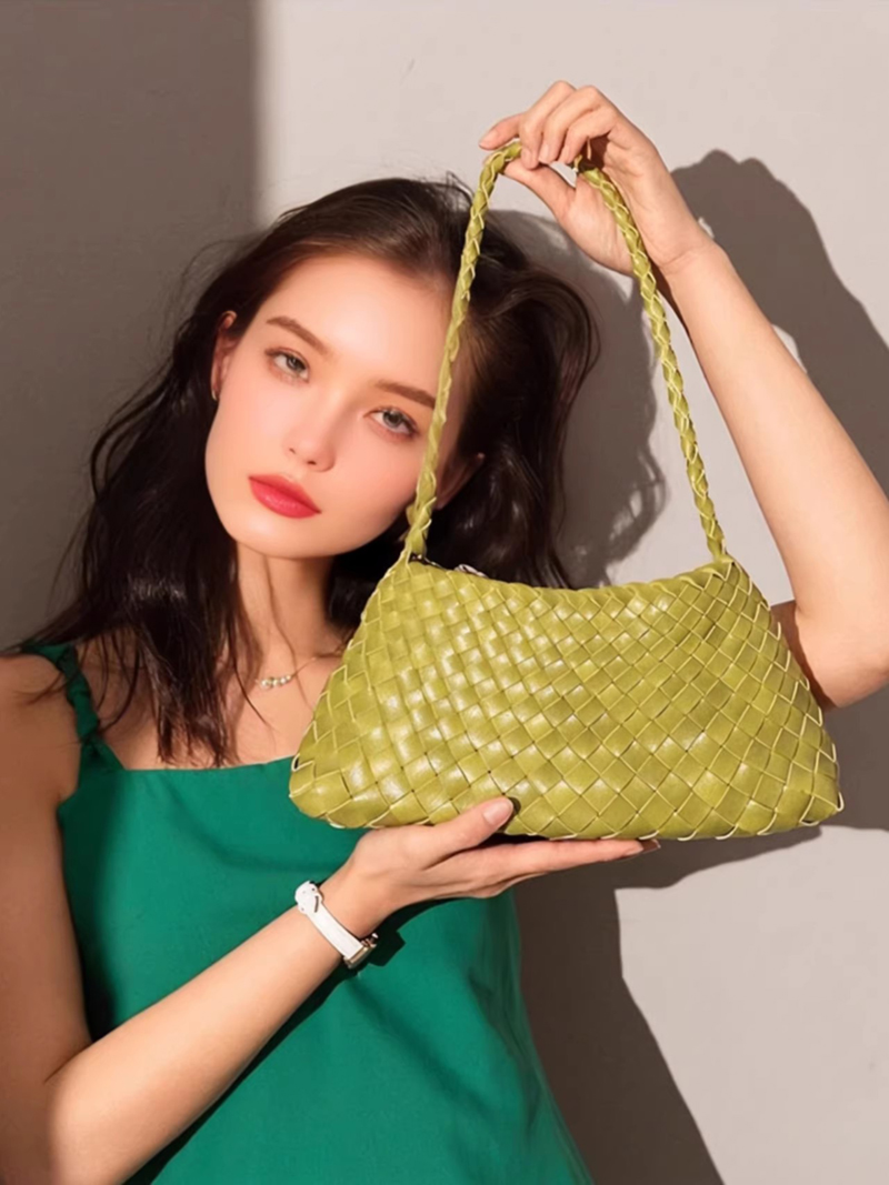 Ręcznie tkana, popularna, eksk – Half Moon Bag Suede recenzja i cena
